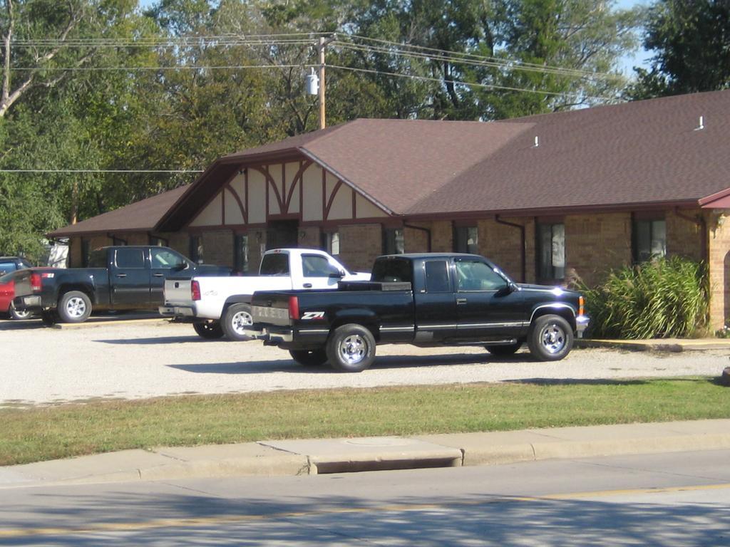 Coronado Motel & Rv Park Lindsborg Exterior foto
